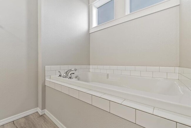 Building Photo - 1326 Placerville St