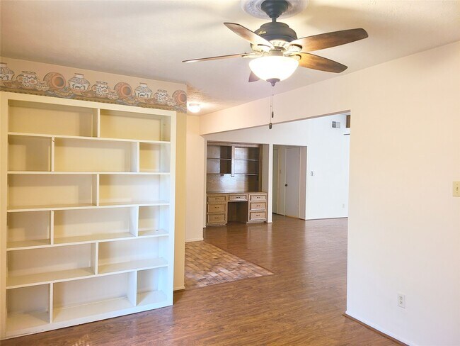Building Photo - 14814 Earlswood Dr
