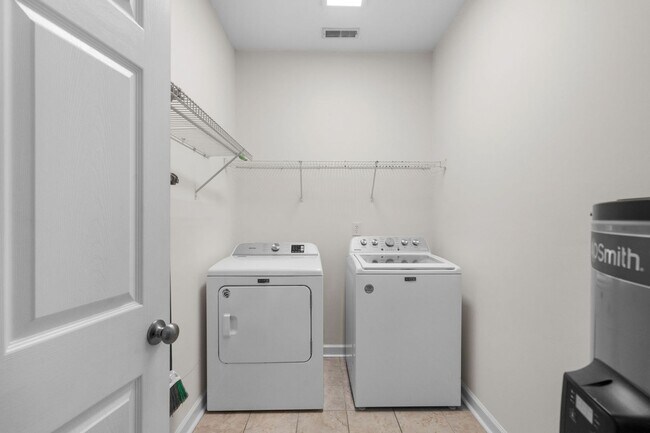 Building Photo - 155 Westhaven Dr