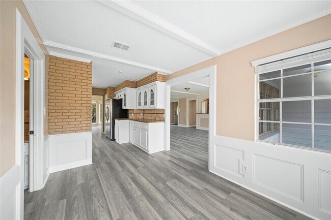 Building Photo - 206 Houghton Rd