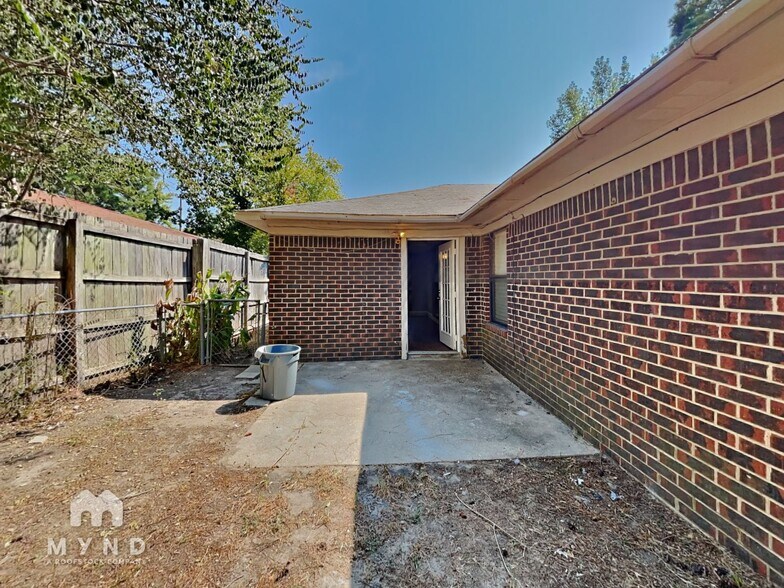 Building Photo - 416 Carroll Ave