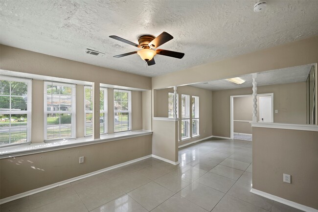 Building Photo - 4735 Charade Dr