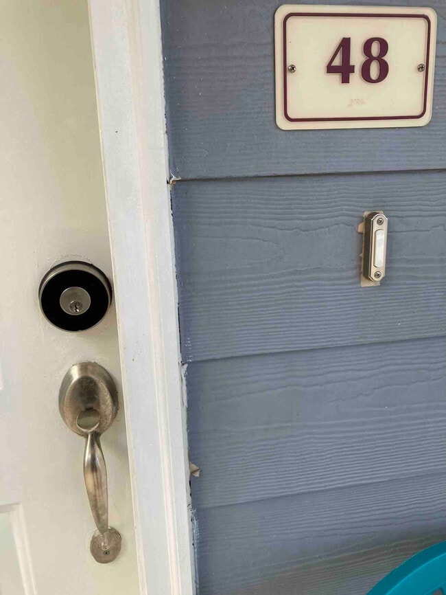 Building Photo - 1678 Beach Blvd