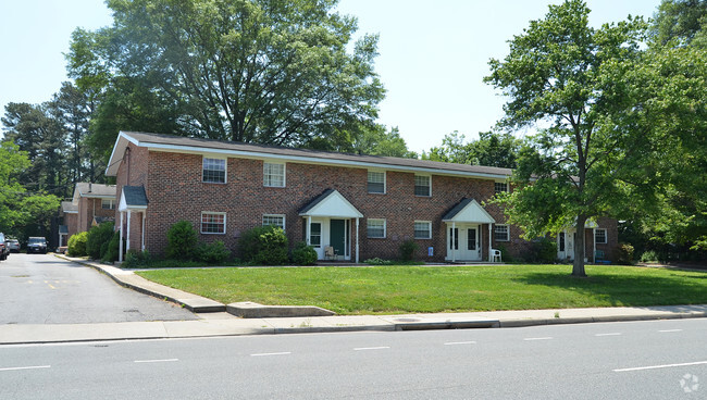 Primary Photo - Hilliard Sqaure