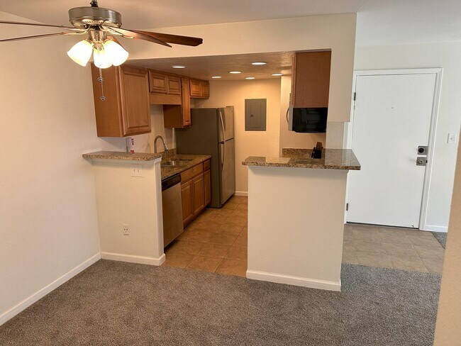Building Photo - Brandychase at Eastmoor Park 2 Bed 2 Bath Condo!