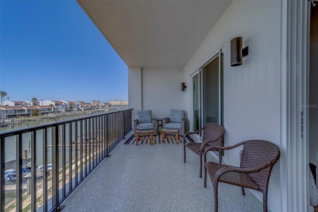 Building Photo - 400 150th Ave