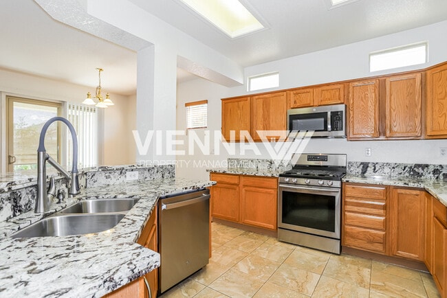 Building Photo - 1871 Gingersnap Ln