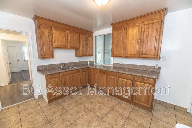Building Photo - 1428 Monterey St