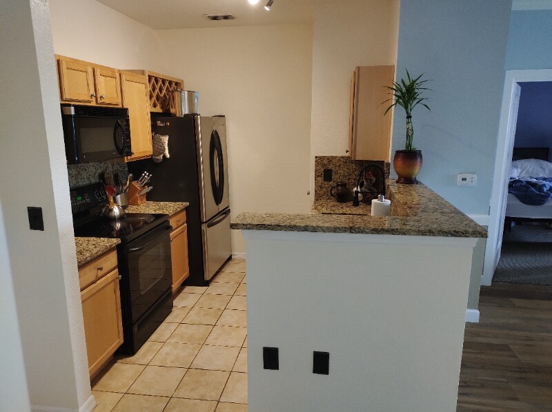 Building Photo - 5000 Culbreath Key Way