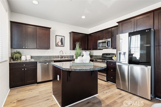 Building Photo - 1406 Girona Dr