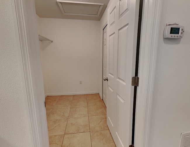 Building Photo - 2140 Rookery Ln