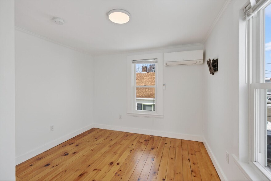 Building Photo - 28 DuPont Ave