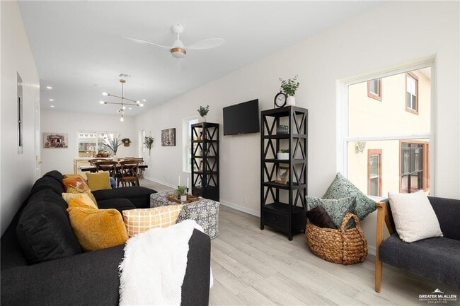 Building Photo - 19 Bass Ave