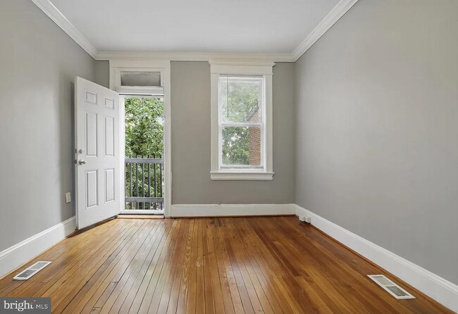 Building Photo - 809 Jefferson St NW