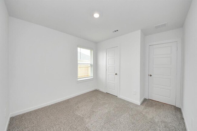 Building Photo - 1306 Palm Tree Ln