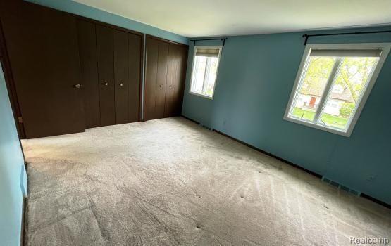 Building Photo - 2145 Lakeshire Dr