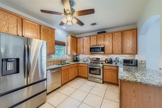 Building Photo - 2110 Keepsake Dr