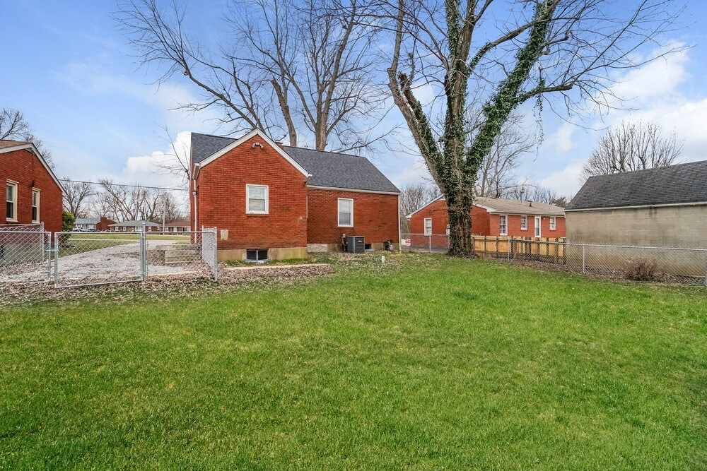 Building Photo - 4629 Lor Ann Ave