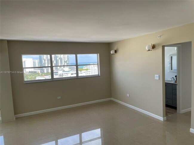 Building Photo - 1881 Washington Ave