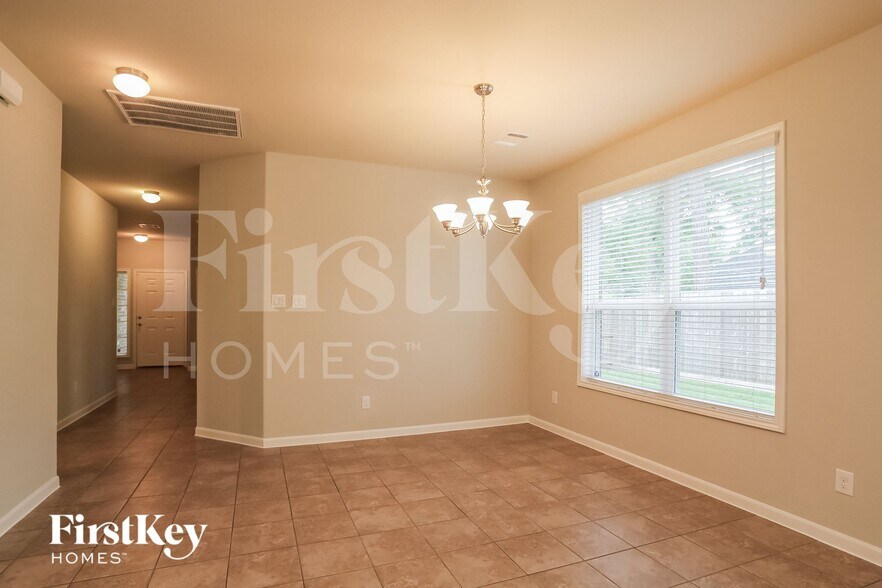 Building Photo - 16106 Broadwater Dr
