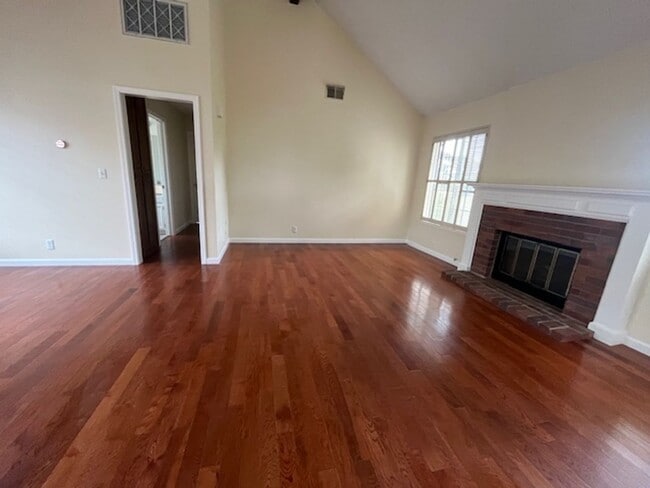Building Photo - 14419 Outrigger Dr