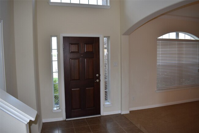 Building Photo - 24623 Forest Canopy Dr