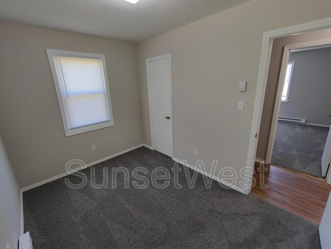 Building Photo - 4461 Layola Ave
