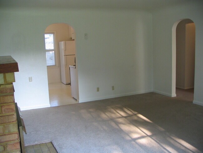 Building Photo - Charming 3 bedroom, 2 bathroom Home by the Foothills and Close to Downtown Boise