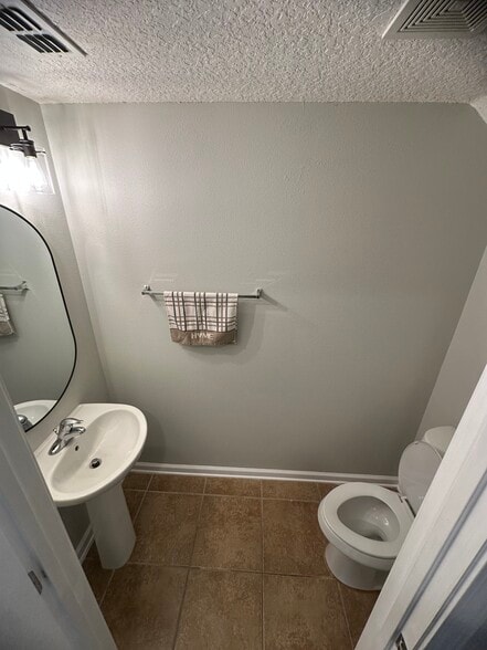 Half Bath - 1500 Calming Water Dr