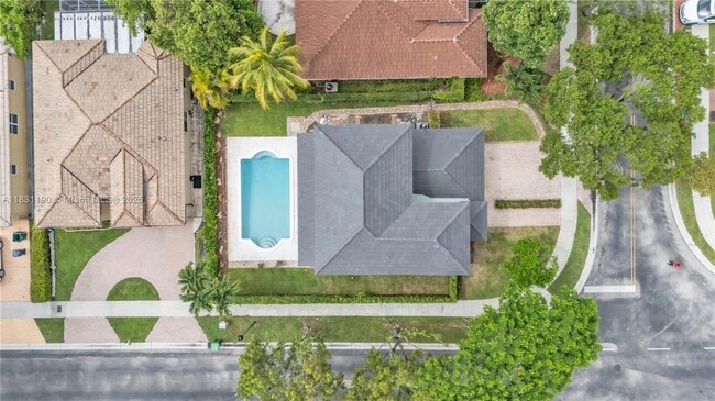 Building Photo - 12427 SW 121st Ave