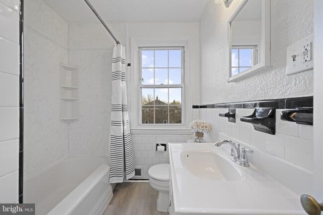 Building Photo - 132 Overbrook Rd