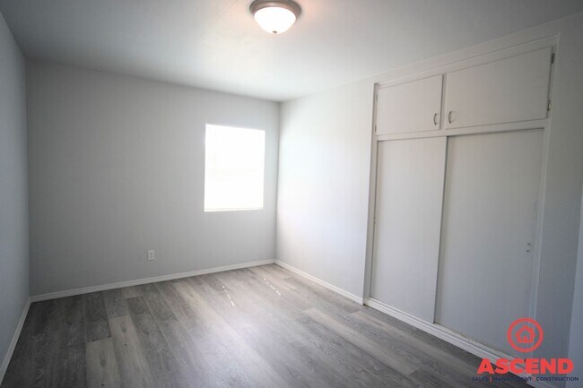 Building Photo - Charming Remodeled Home in Benton Park!