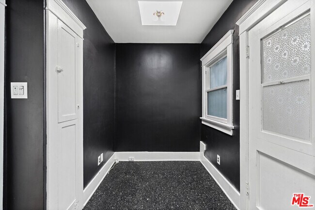 Building Photo - 1606 Andalusia Ave