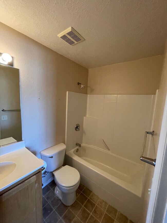 Building Photo - 703 W 1225 N