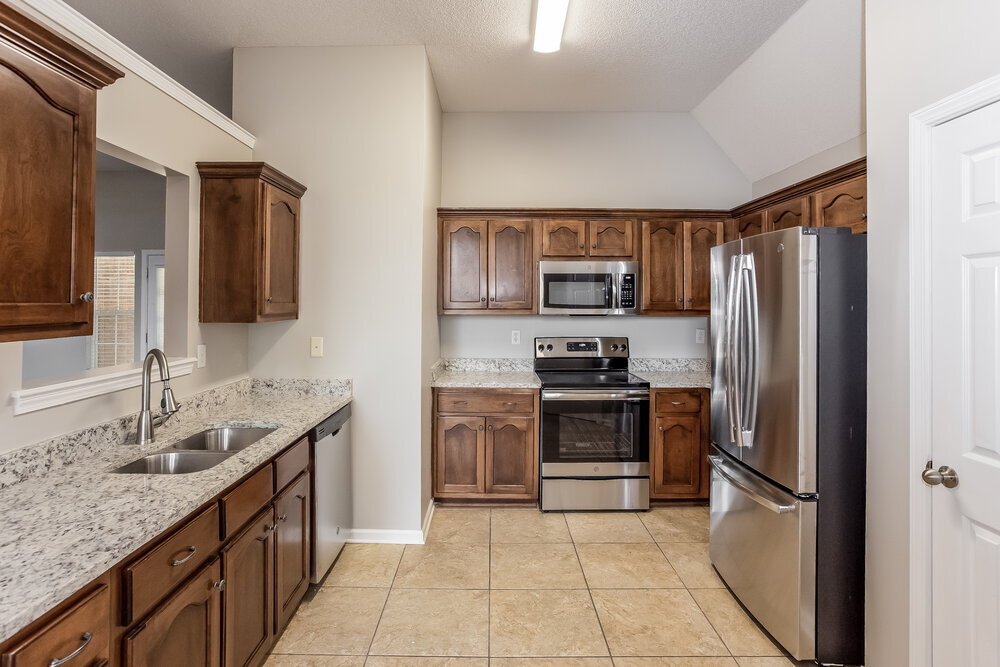 Building Photo - 7158 Crape Myrtle Dr