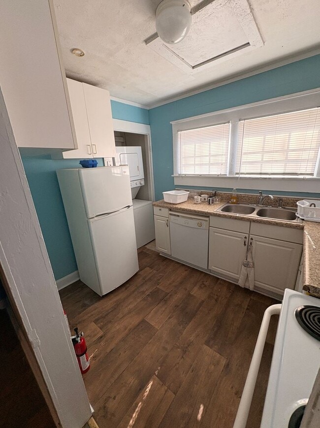 Building Photo - **FALL 2026 PRELEASING**