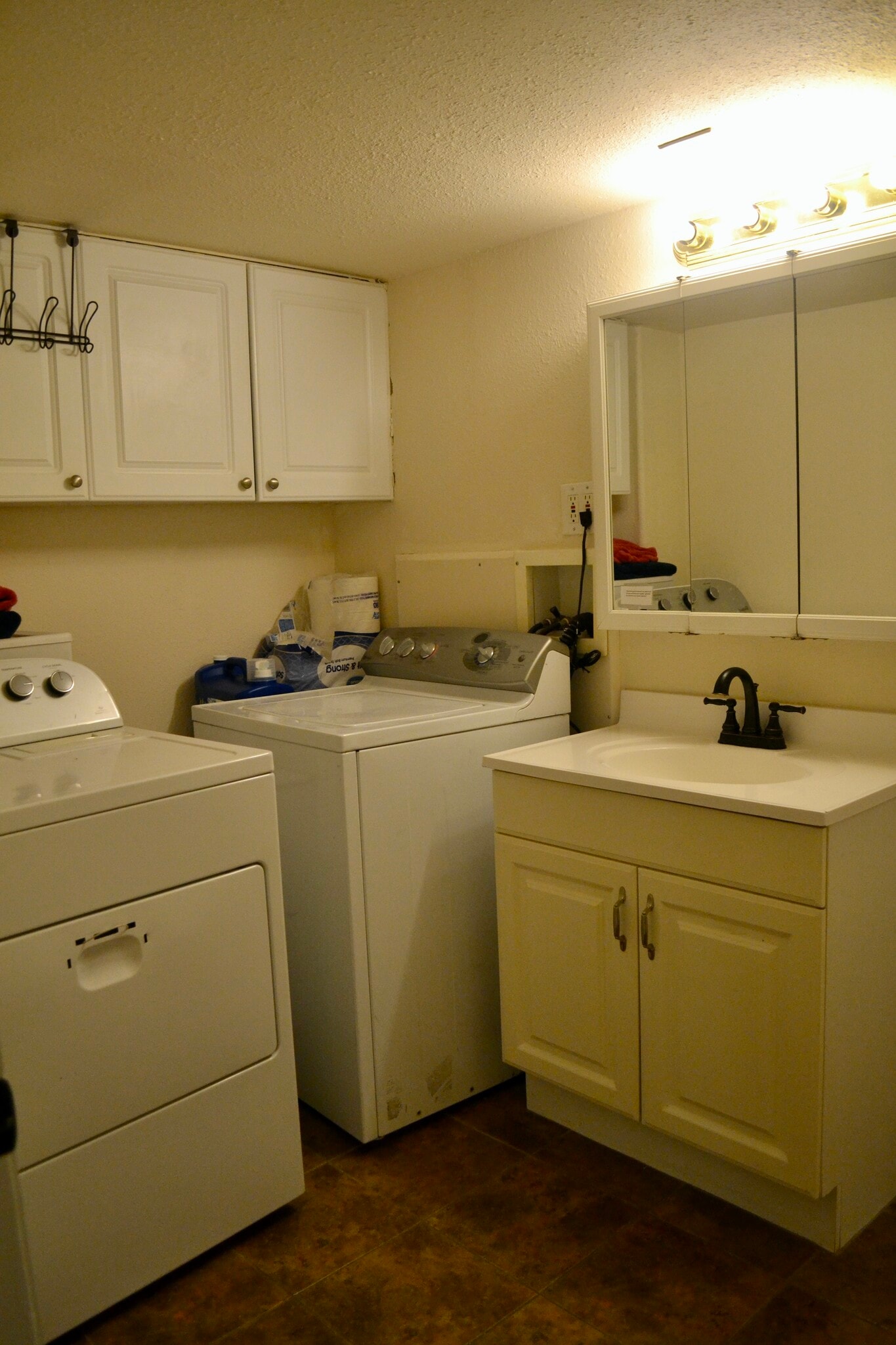 Building Photo - 923 4th St SW