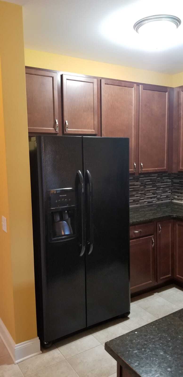 Building Photo - 2000 Fountainview Cir