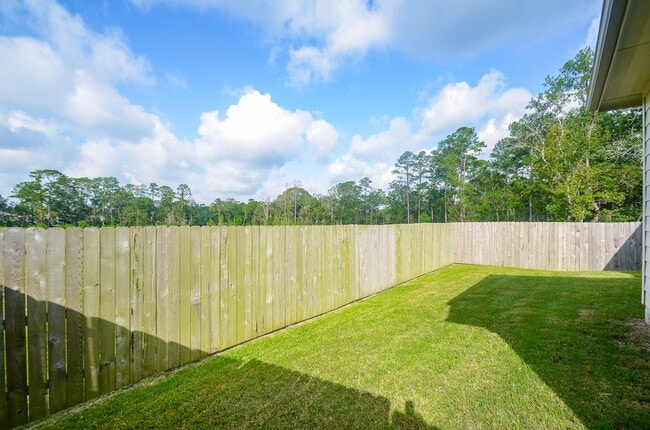 Building Photo - 1105 Breech Dr