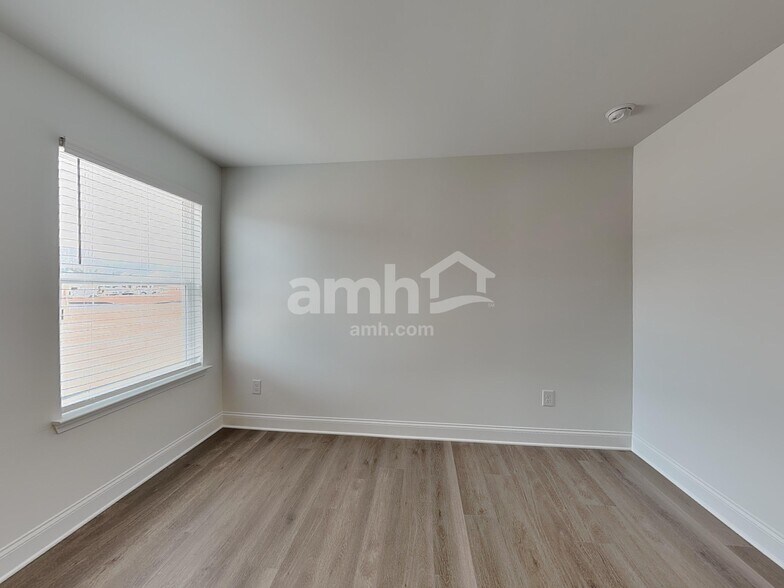 Building Photo - 395 Hickory Pointe Rd