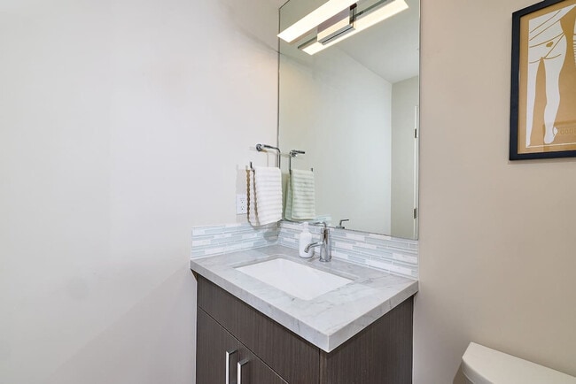 Building Photo - 2310 Edinburg Ave