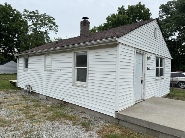 Building Photo - 1548 E Perry St