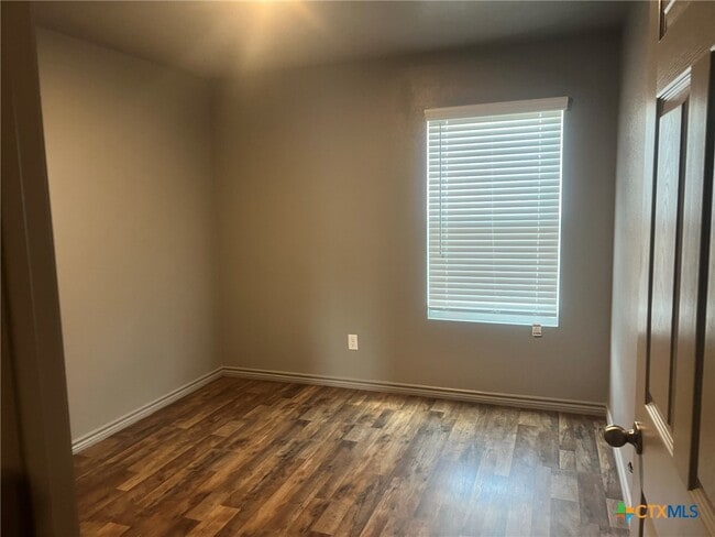 Building Photo - 2814 Leroy Cir