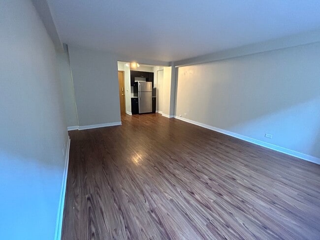 Building Photo - 4180 N Marine Dr