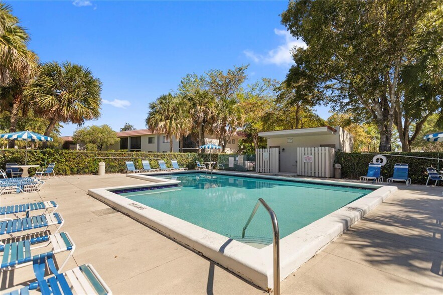 Building Photo - 16211 Saddle Club Rd