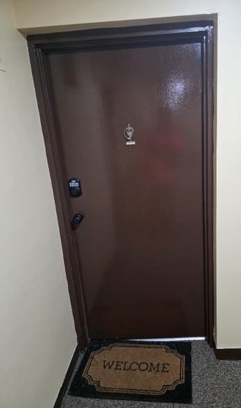 Building Photo - 9250 Edwards Way