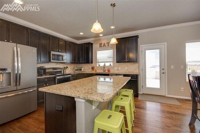 Building Photo - 8288 Hardwood Cir