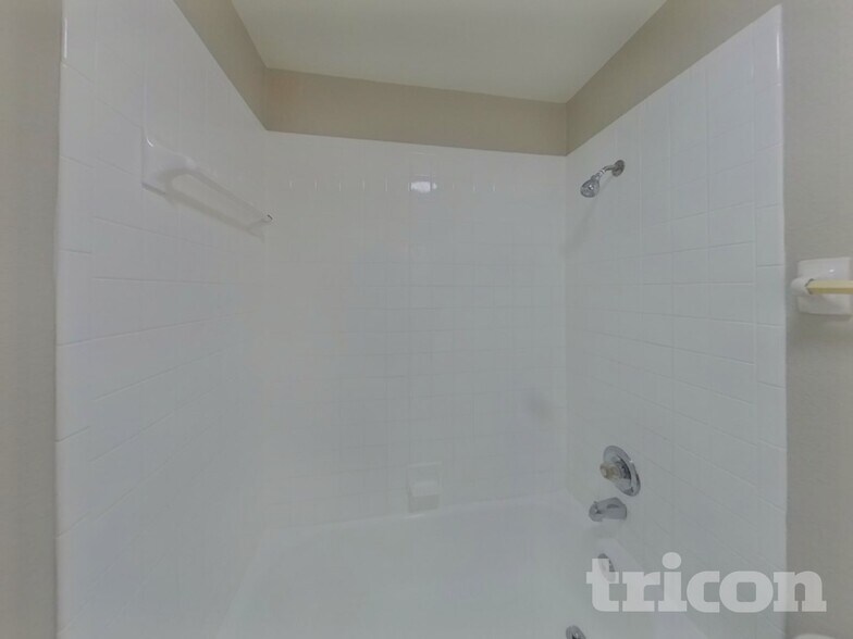 Building Photo - 3109 Camphor Dr