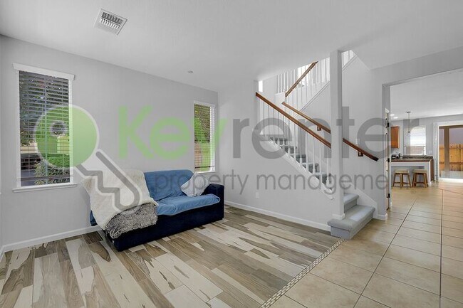 Building Photo - 973 Courtyards Loop