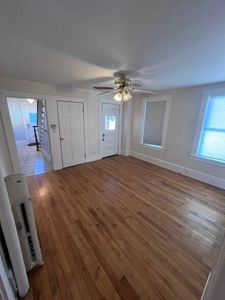 Building Photo - 6 Mousam Ct